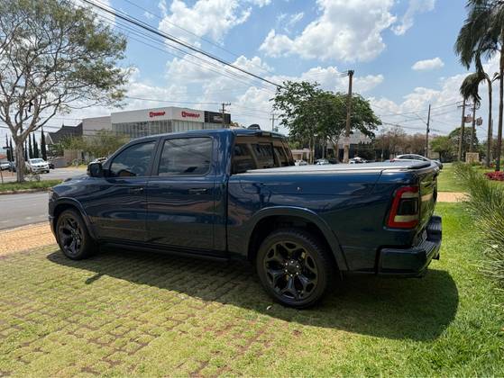 RAM 1500 5.7 V8 GASOLINA LIMITED NIGHT EDITION CD 4X4 AUTOMÁTICO